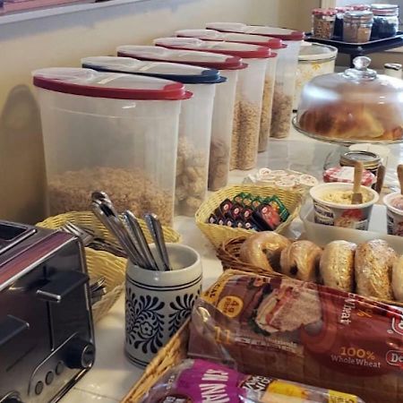 Manitou Beach Lakeside Country Inn מראה חיצוני תמונה
