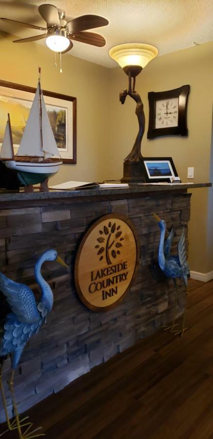 Manitou Beach Lakeside Country Inn מראה חיצוני תמונה